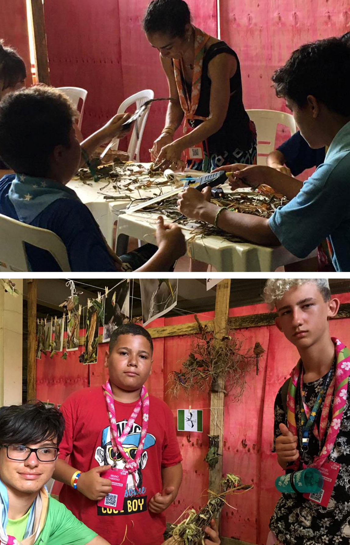 #PraCegoVer - Descrição da imagem para cegos: a primeira imagem mostra a gerente do Museu em pé produzindo um trabalho manual sobre uma mesa branca. Nesta, há vários objetos de corda. Ao lado, estão diversos adolescentes sentados e observando o trabalho; na segunda imagem três jovens estão posando e acenando para a foto. Eles estão em um ambiente com paredes rosas e com fotografias penduradas no teto.